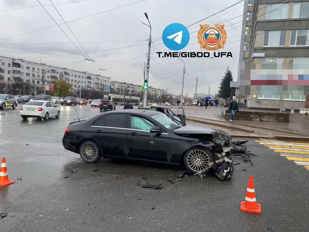 В Уфе два водителя обратились за помощью после столкновения на улице Кувыкина