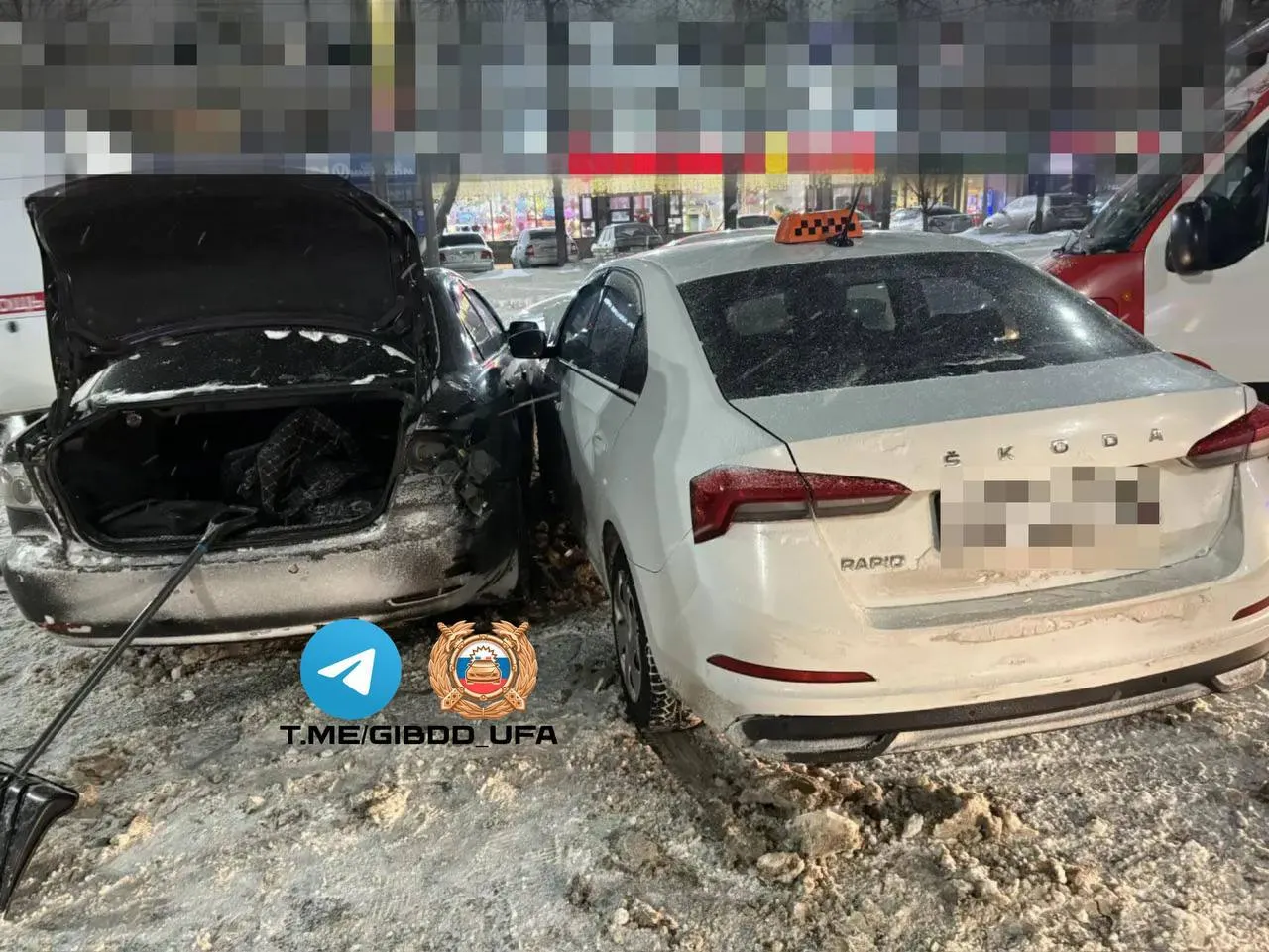 В Уфе шесть легковушек столкнулись на проспекте Октября