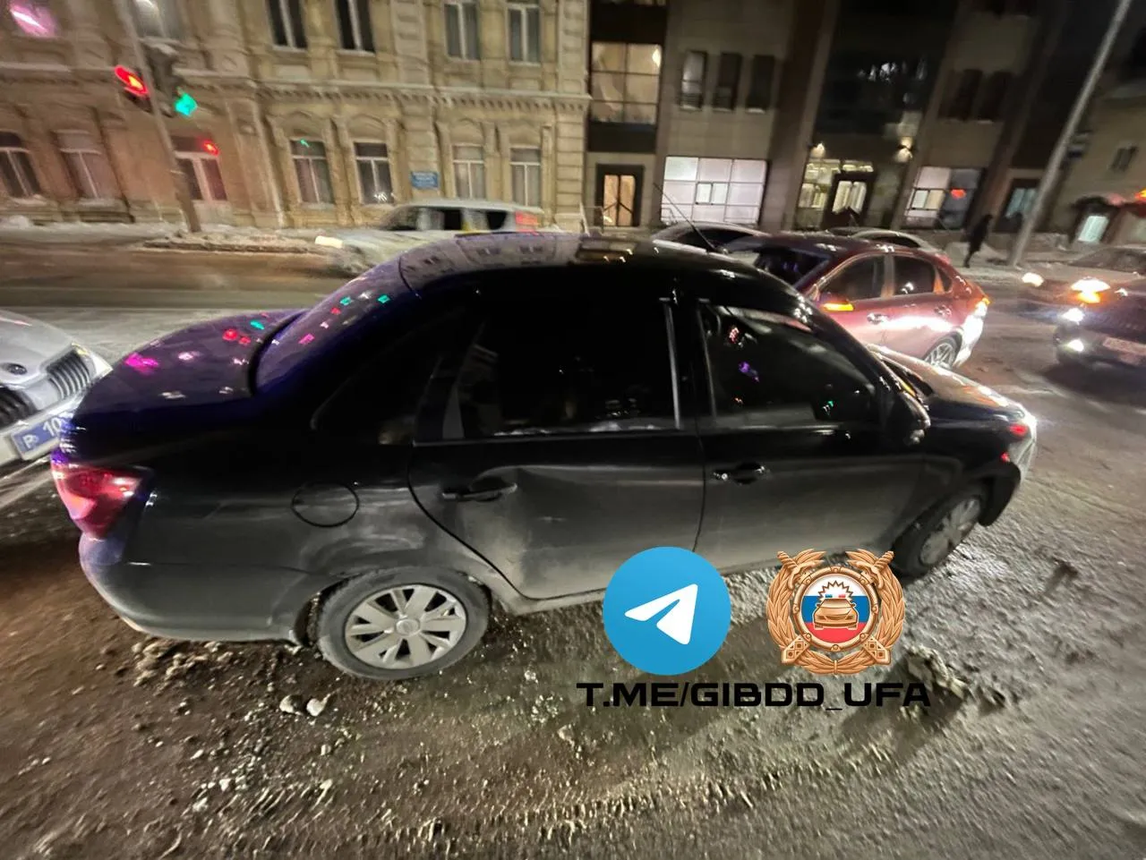 В Уфе при столкновении двух автомобилей пострадала женщина-водитель