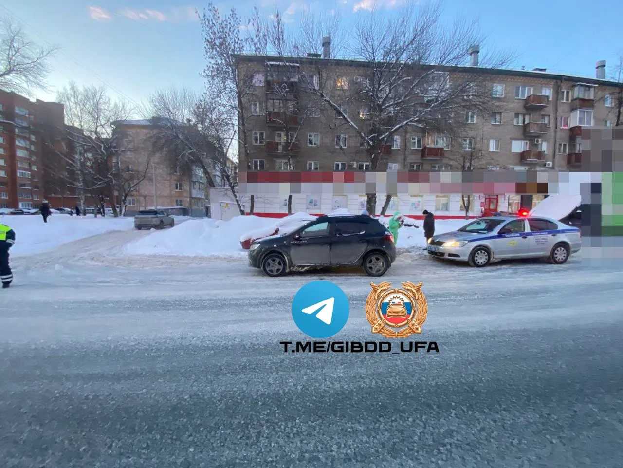В Уфе водитель «Рено Сандеро» сбила пешехода, начато расследование ДТП