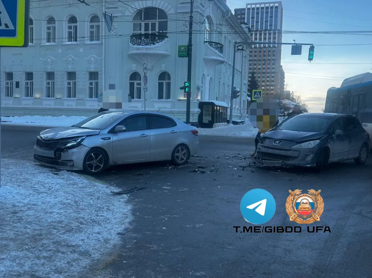 В Уфе 27‑летняя пассажирка пострадала в ДТП на перекрёстке Пушкина и Карла Маркса