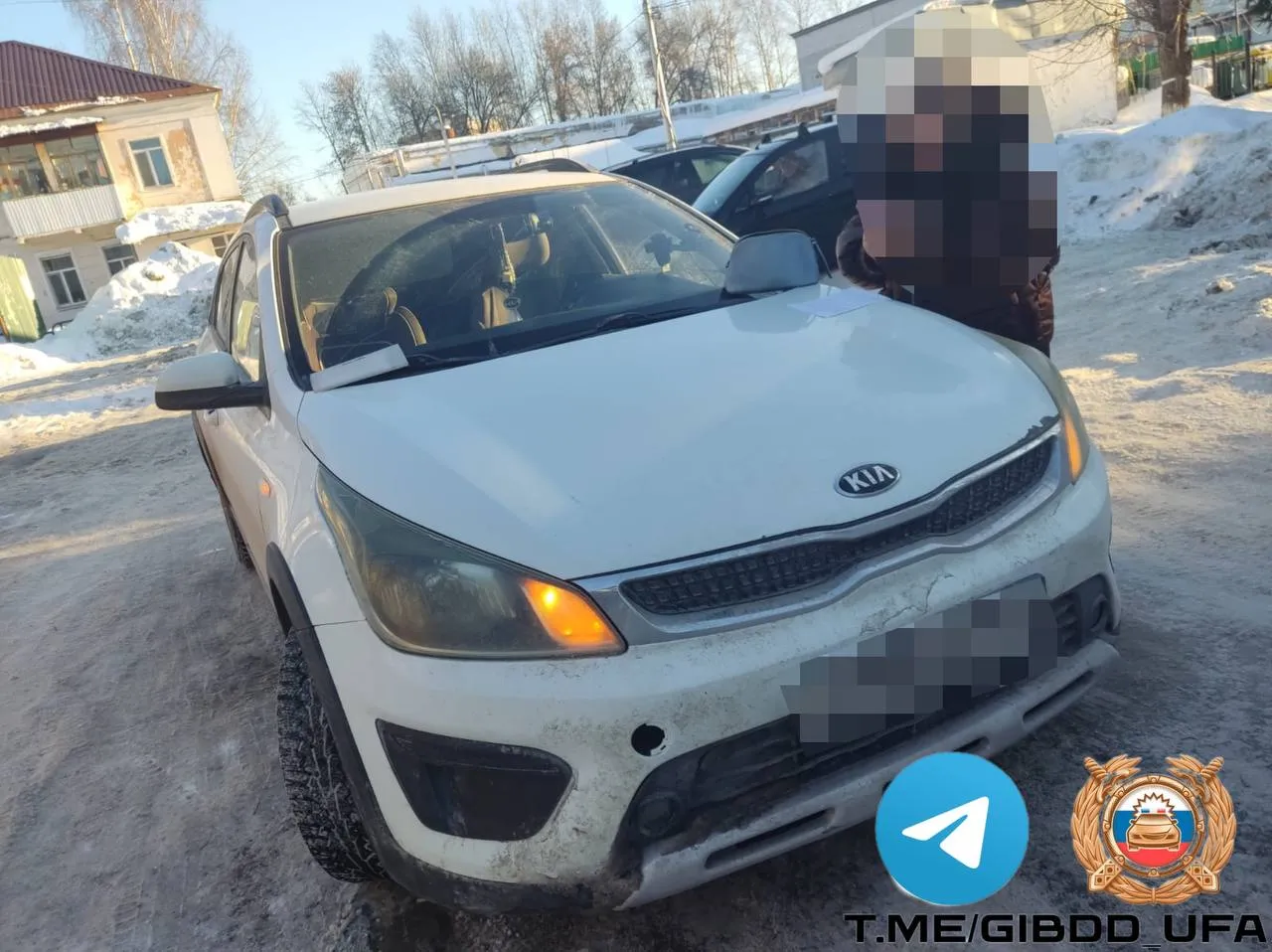 В Уфе 92‑летний пешеход получил травмы при наезде автомобиля на парковке